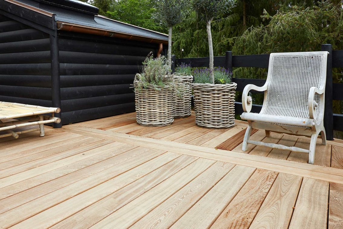 Sommerhus med
Guariuba-terrasse.