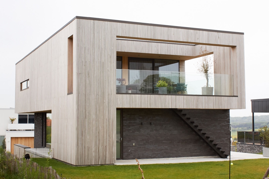 Villa med lister i
Alaskan Yellow Cedar .