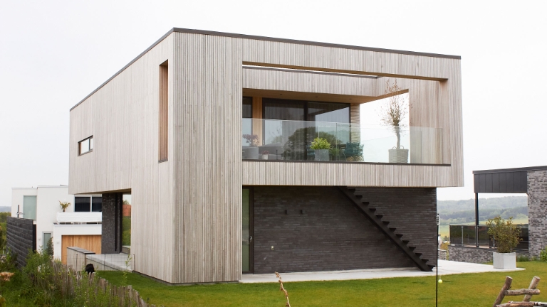 Villa med lister i
Alaskan Yellow Cedar .