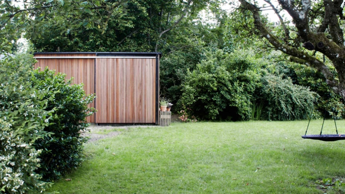 En æstetisk løsning i haven med de mindre kendte Guariuba-facadelister..