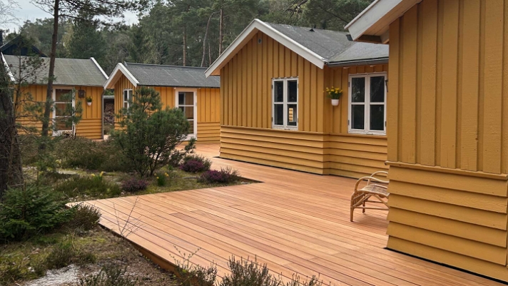 Midt i Bornholms smukke natur ligger denne magiske terrasse i Tatajuba..