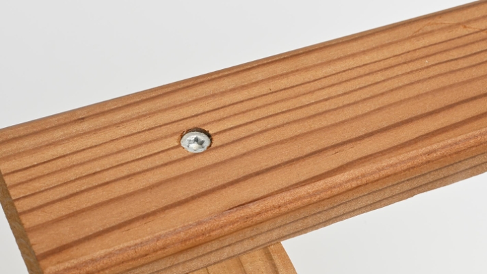 GENBRÆT® byg-selv festivalstolen bringer nye lag til den klassiske strandstol..