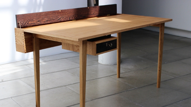 Gemma Desk
Skrivebord i Eg.