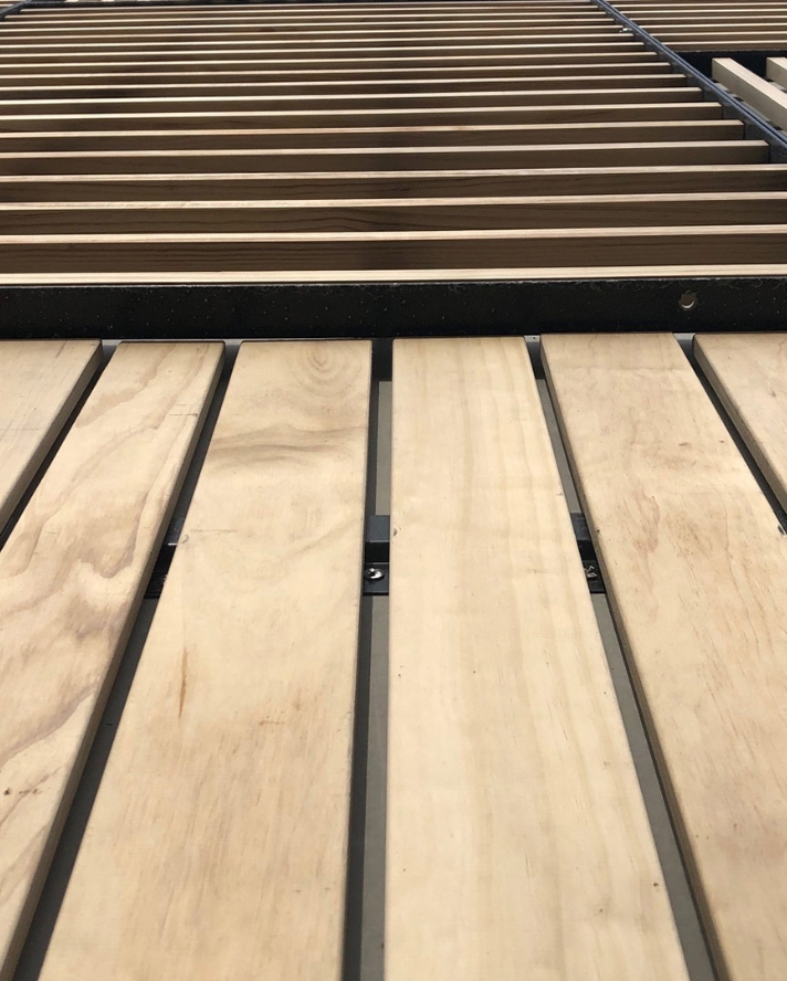 Ungdomsboliger 
med modificeret træ.